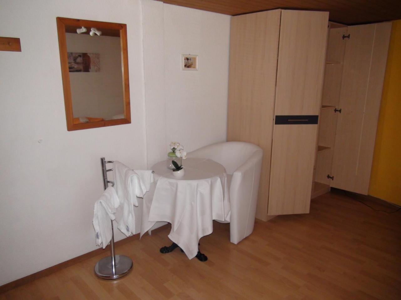 Freihof Embrach Bed & Breakfast Exterior photo