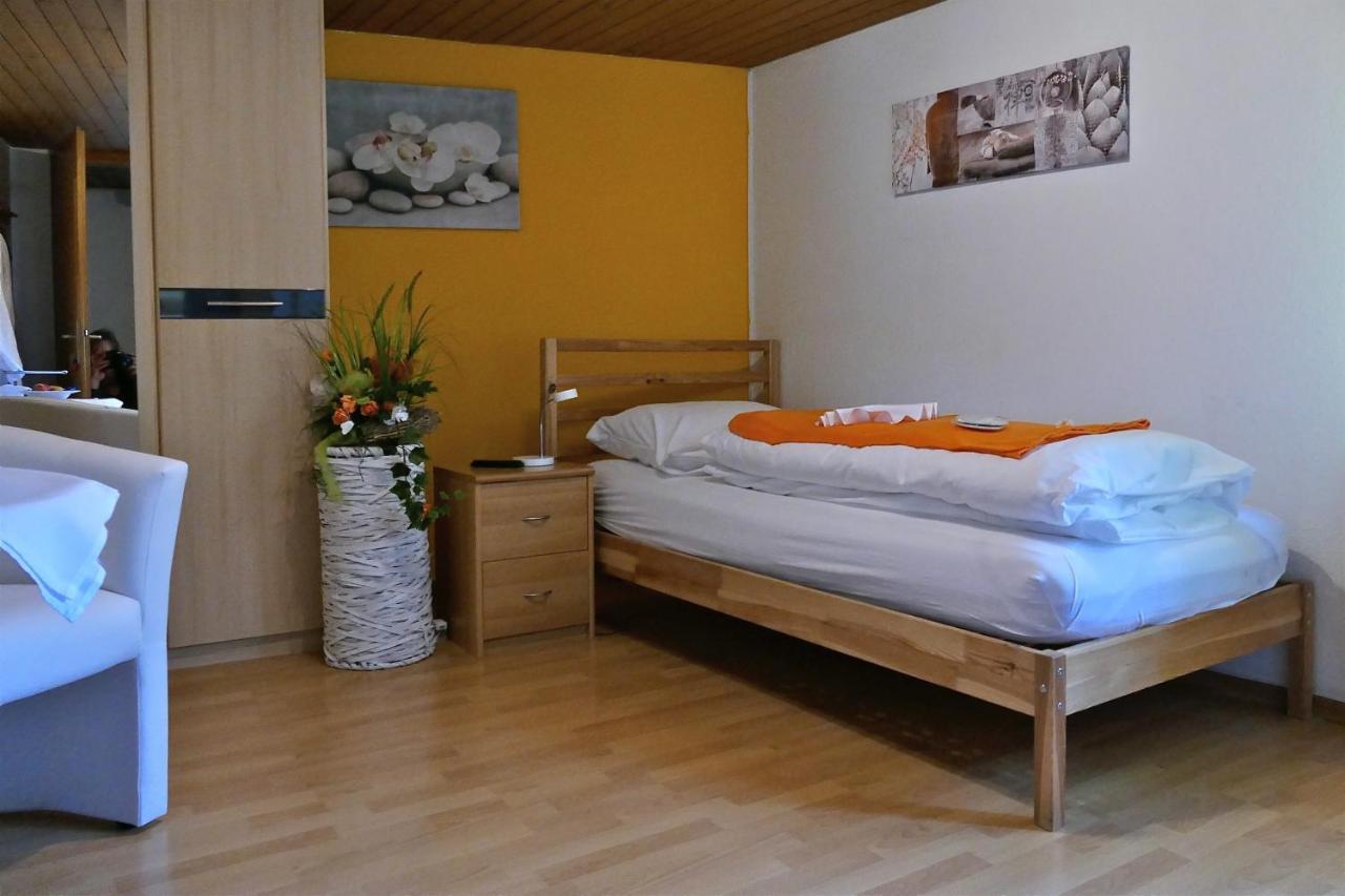 Freihof Embrach Bed & Breakfast Exterior photo